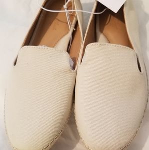 Womens size 5.5 new with tags, Riley loafers, universal thread.